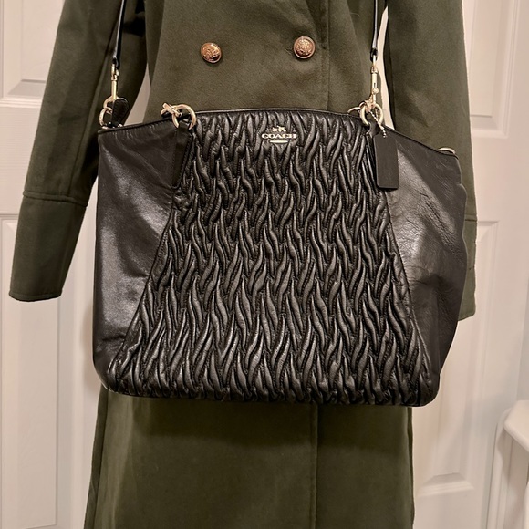 Coach Kelsey Black Medium Gathered Twist Satchel - Picture 2 of 6